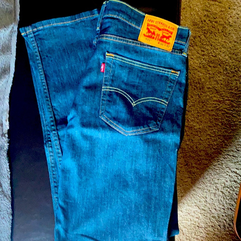 Like new Levis jeans worn once. Great jeans.